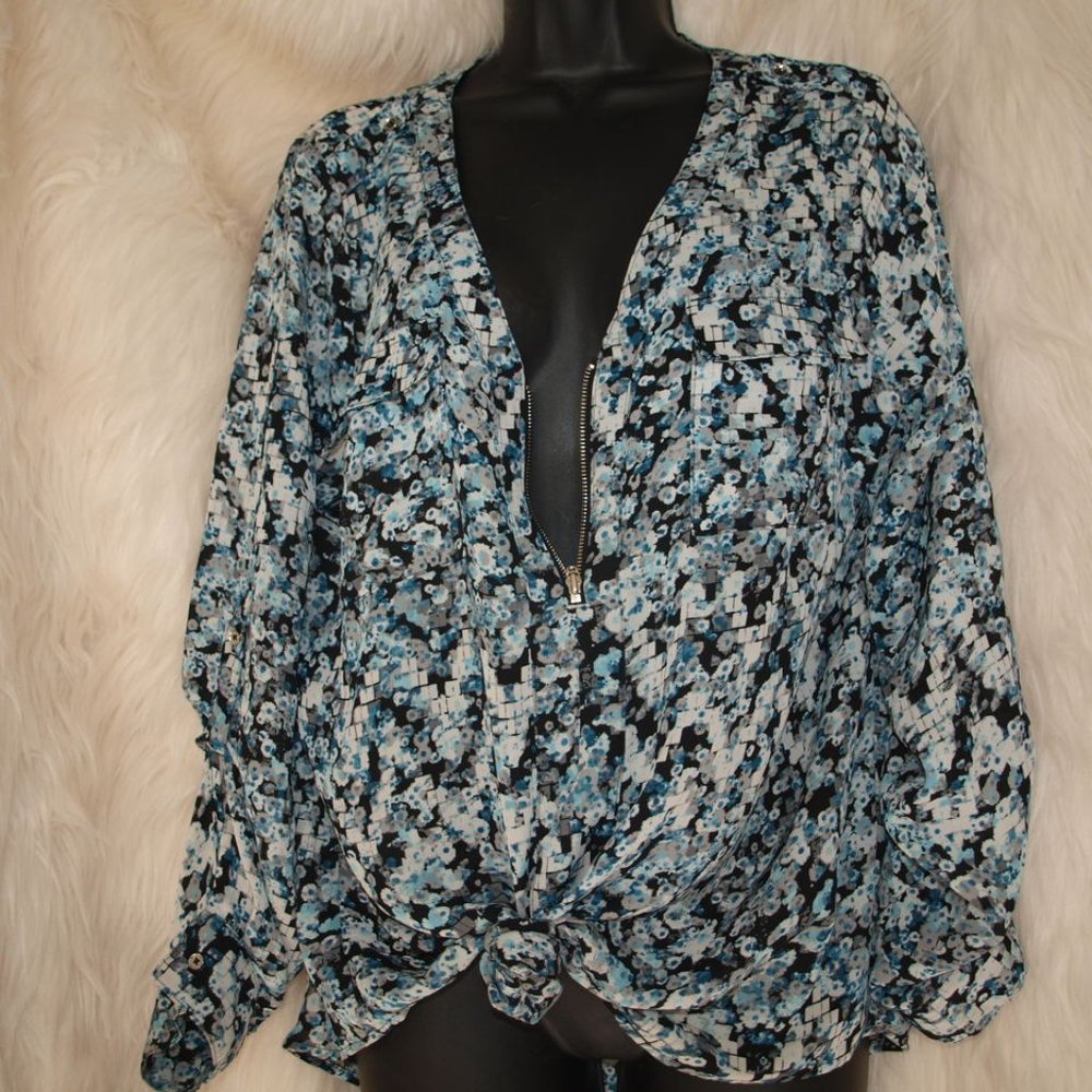Blue Flower BLOUSE BY CANDIES SIZE XL GENTLY USED